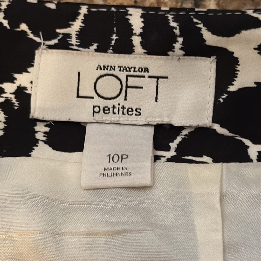 Ann Taylor Loft Elegant Black and white petite mini Skirt - Picture 9 of 11